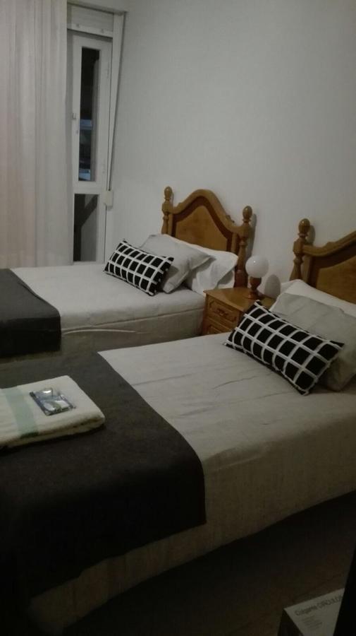 Apartamentos Loyo Portomarin Luaran gambar